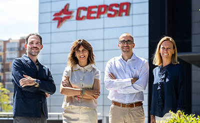 El equipo de Cepsa, de izquierda a derecha, David Villaseca, director de Digital, Yolanda González, DPO, Jesús Oliva, responsable de Advanced Analytics, y Cristina Fabre, directora de Auditoría, Cumplimiento y Riesgos.